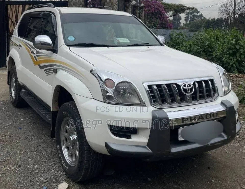 Toyota Land Cruiser Prado 2007 White