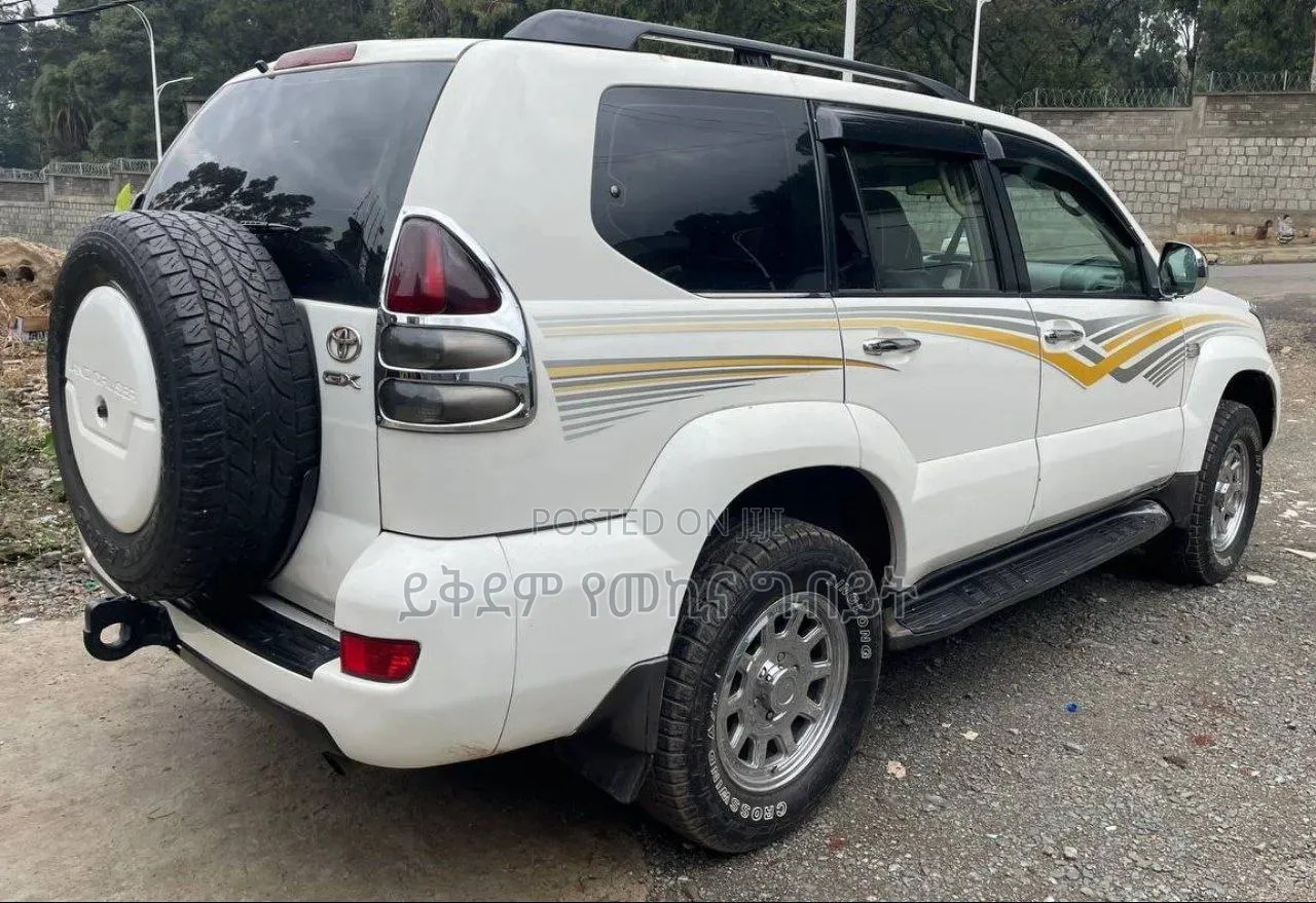Toyota Land Cruiser Prado 2007 White