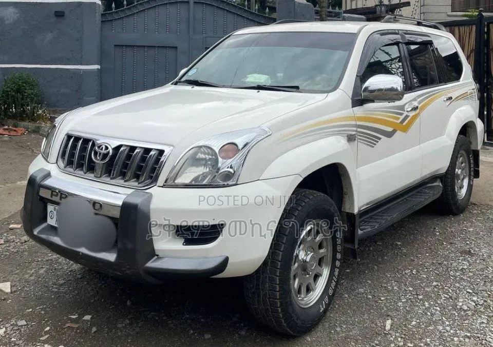 Toyota Land Cruiser Prado 2007 White