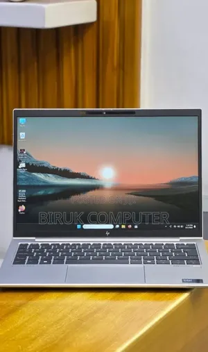 New Laptop HP Elitebook 830 G11 16GB Intel Core Ultra 7 SSD 512GB