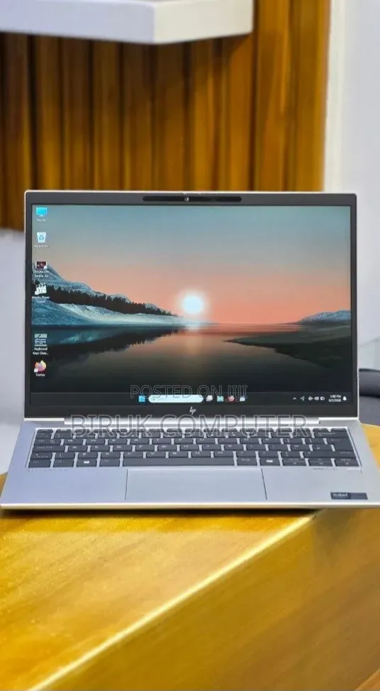 New Laptop HP Elitebook 830 G11 16GB Intel Core Ultra 7 SSD 512GB