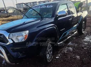 Toyota Tacoma 2dr Regular Cab 4WD 6.1 ft. SB (2.7L 4cyl 4A) 2014 Blue
