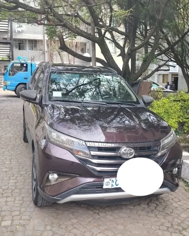 Toyota Rush 2022 Burgundy