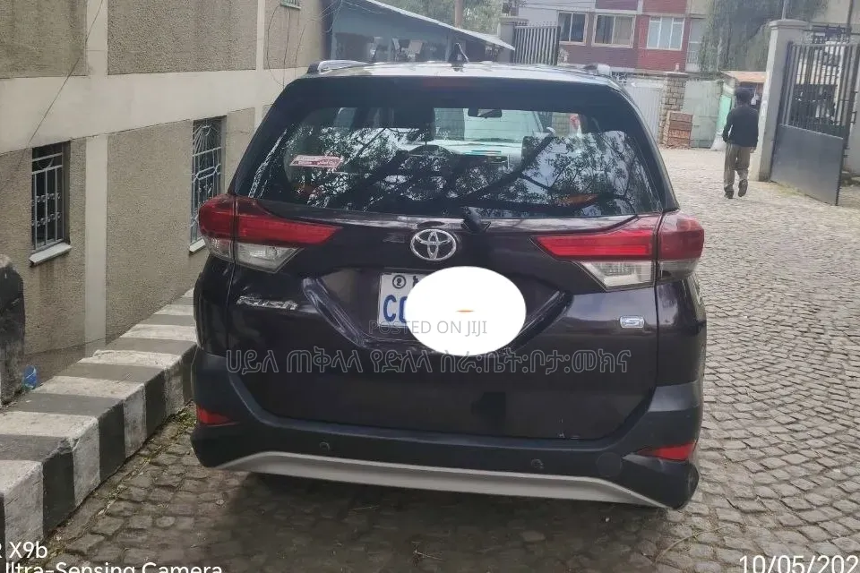 Toyota Rush 2022 Burgundy