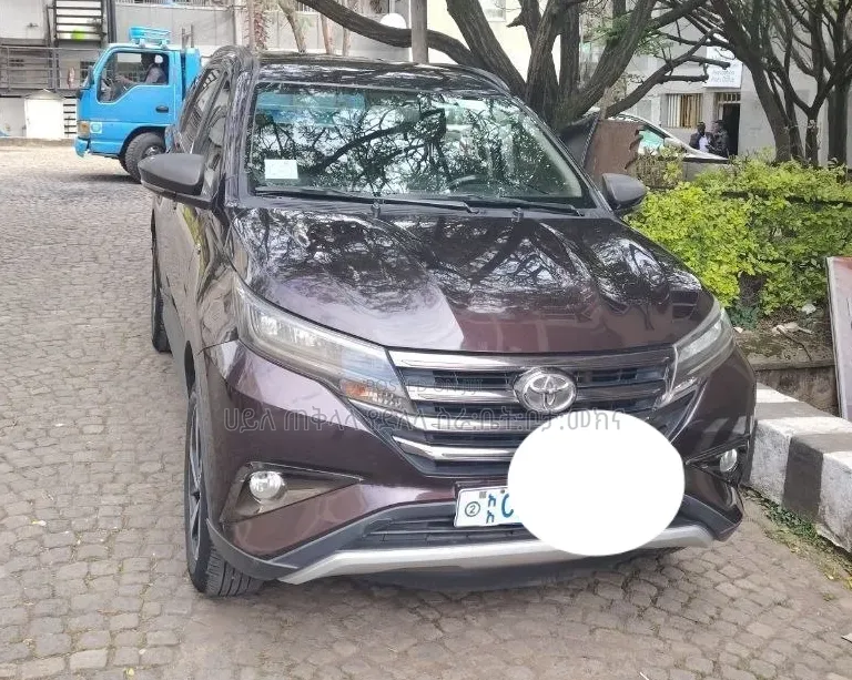 Toyota Rush 2022 Burgundy