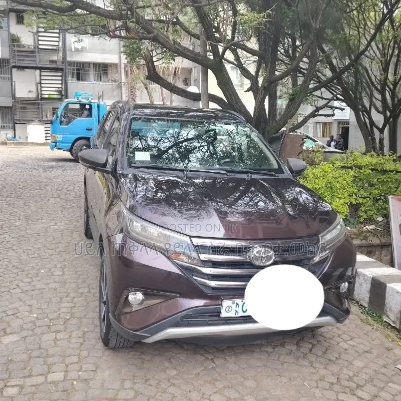 Toyota Rush 2022 Burgundy