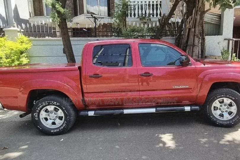 Toyota Tacoma 4dr Double Cab 2016 Red