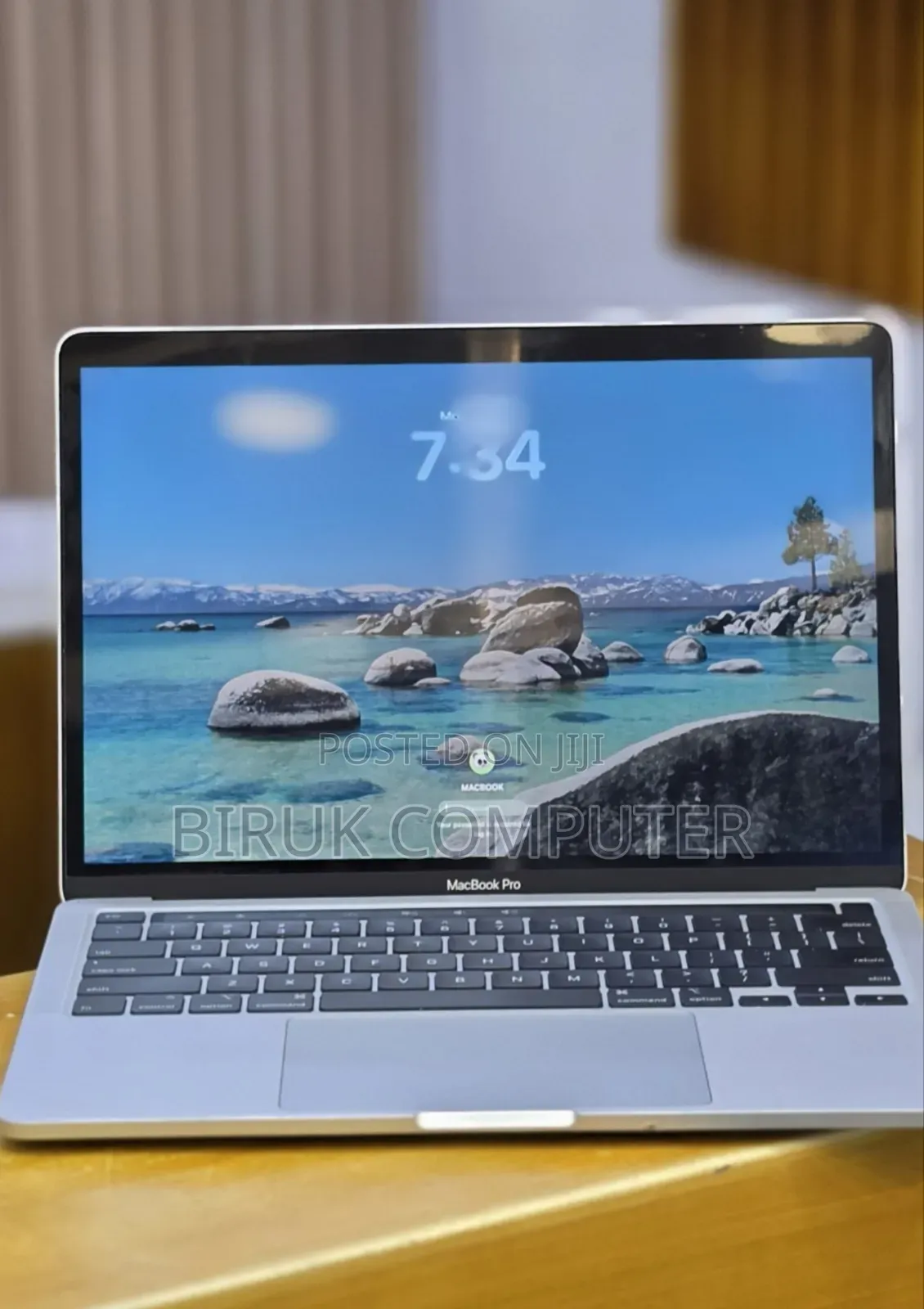New Laptop Apple MacBook 2020 32GB Intel Core i7 SSD 512GB