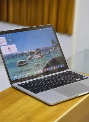 New Laptop Apple MacBook 2020 32GB Intel Core i7 SSD 512GB
