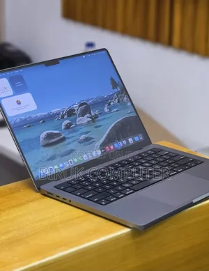 New Laptop Apple MacBook Pro 2021 M1 32GB Apple M1 Pro SSD 512GB