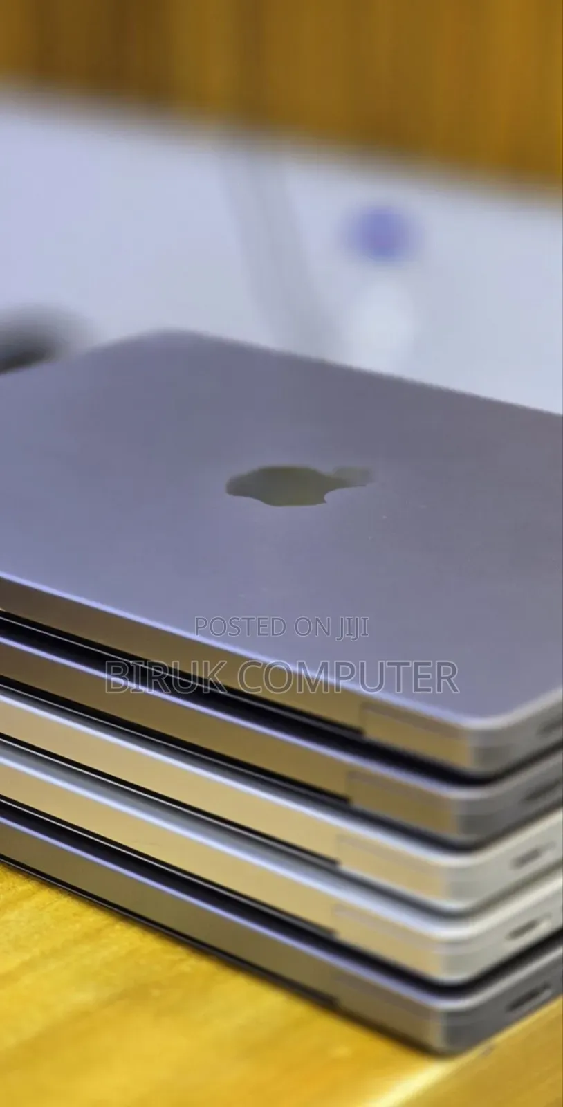 New Laptop Apple MacBook Pro 2021 M1 16GB Apple M1 Pro SSD 512GB
