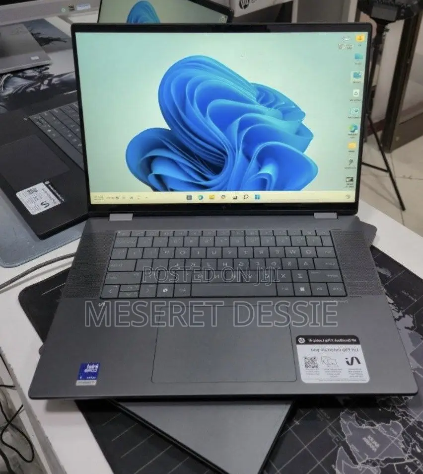 New Laptop HP 16GB Intel Core Ultra 7 SSD 1T