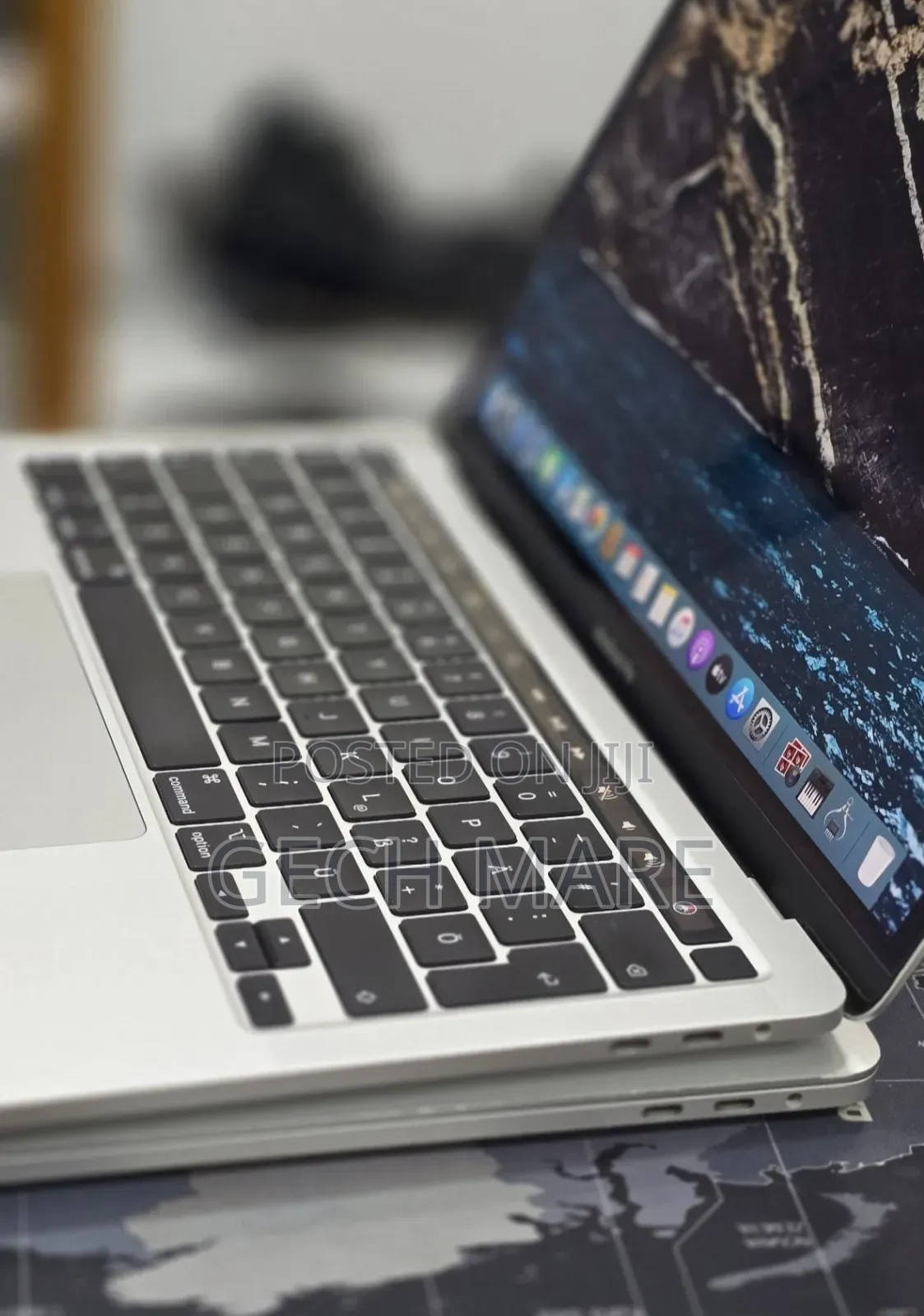 New Laptop Apple MacBook 2020 32GB Intel Core i7 SSD 512GB