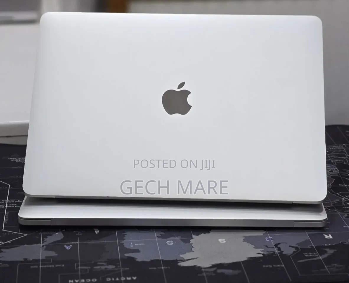 New Laptop Apple MacBook 2020 32GB Intel Core i7 SSD 512GB