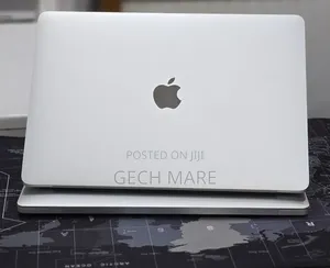New Laptop Apple MacBook 2020 32GB Intel Core i7 SSD 512GB