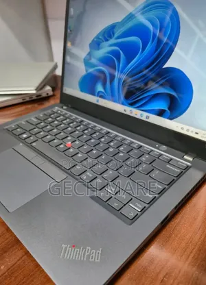 New Laptop Lenovo ThinkPad T14 16GB Intel Core i7 SSD 512GB
