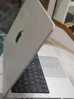 New Laptop Apple MacBook Pro 2024 M4 24GB Apple M4 Pro SSD 512GB