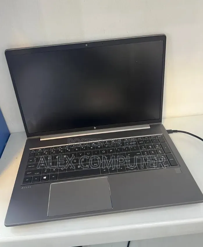 New Laptop HP 16GB Intel Core i7 SSD 512GB