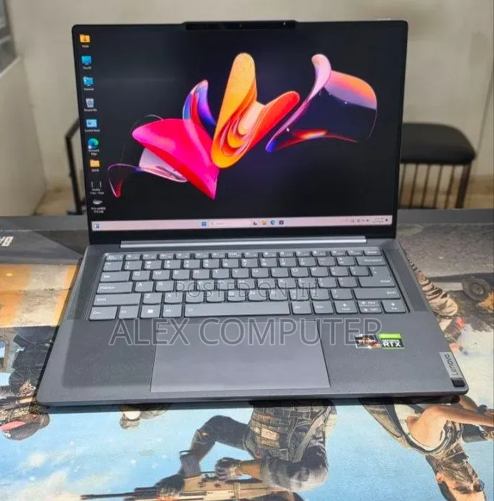 New Laptop Lenovo 16GB AMD Ryzen 7 SSD 512GB