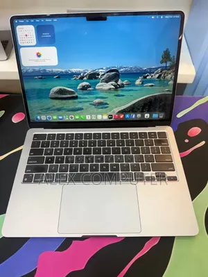 New Laptop Apple MacBook Air 2022 M2 16GB Apple M2 SSD 512GB