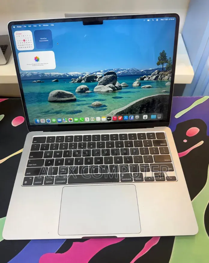 New Laptop Apple MacBook Air 2022 M2 16GB Apple M2 SSD 512GB
