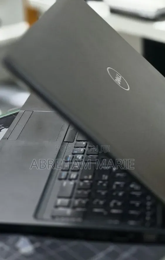 New Laptop Dell Latitude 5310 8GB Intel Core i7 SSD 512GB