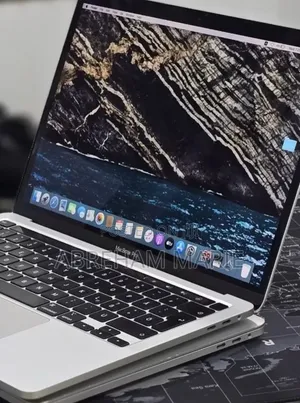 New Laptop Apple MacBook Pro 2020 32GB Intel Core i7 SSD 512GB