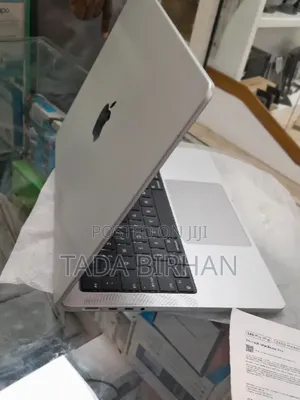 New Laptop Apple MacBook Pro 2024 M4 24GB Apple M4 Pro SSD 512GB