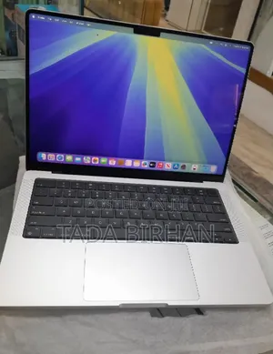 New Laptop Apple MacBook Pro 2024 M4 24GB Apple M4 Pro SSD 512GB