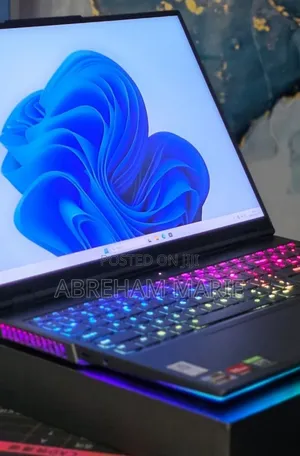 New Laptop Lenovo Legion 9 32GB AMD Ryzen 9 SSD 1T