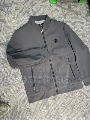 ዘመናዊ የወንድ ጃኬት (Premium Bomber Jacket)