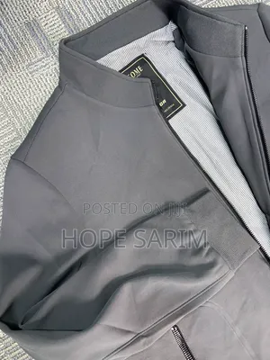 ዘመናዊ የወንድ ጃኬት (Premium Bomber Jacket)