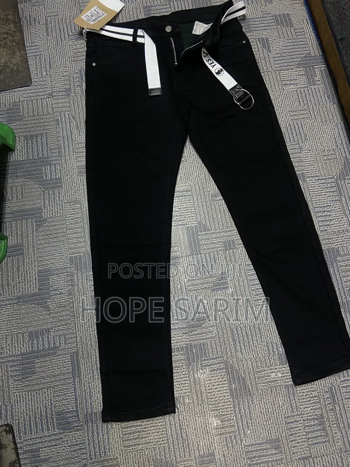 Premium Jet-Black Belted Men's Stretch Jeans –