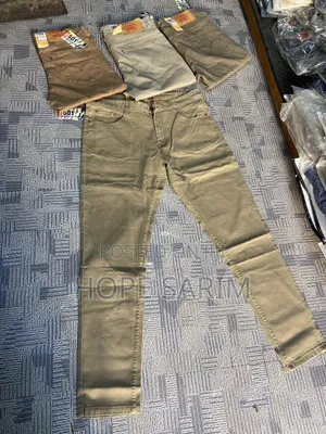አዲስ ኦሪጅናል Levi's 501 Khaki የወንድ ሱሪዎች