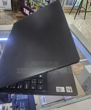 New Laptop Lenovo 8GB Intel Core i3 SSD 512GB