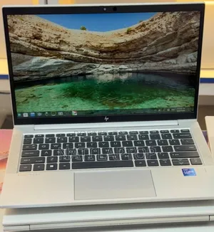 New Laptop HP EliteBook 830 G8 8GB Intel Core i7 SSD 512GB