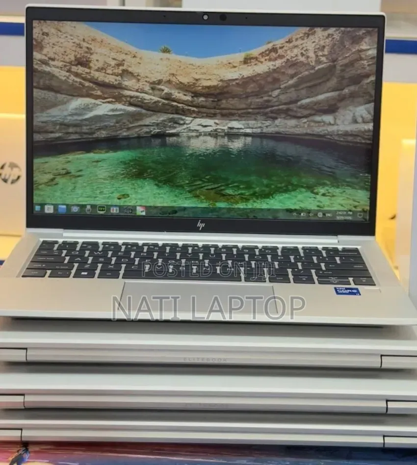New Laptop HP EliteBook 830 G8 8GB Intel Core i7 SSD 512GB