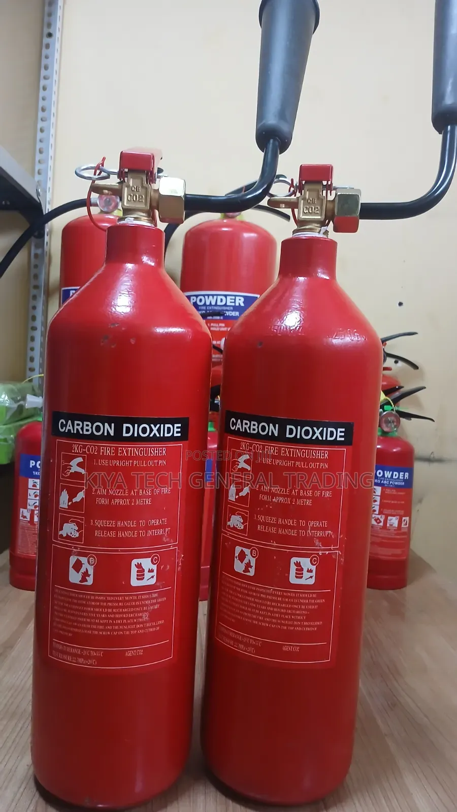 Stop Electrical & Liquid Fires Instantly With 2kg CO2 Extinguishers 蛤