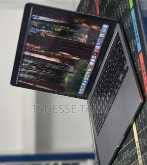 New Laptop Apple MacBook Pro 2020 M1 16GB Apple M1 Pro SSD 512GB