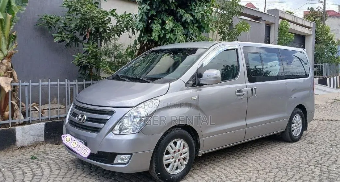 Hyundai Straex Rent
