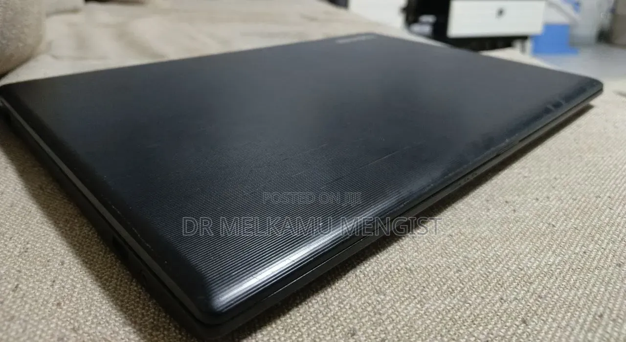 Laptop Toshiba Satellite Pro L450D 4GB Intel Core 5 HDD 500GB