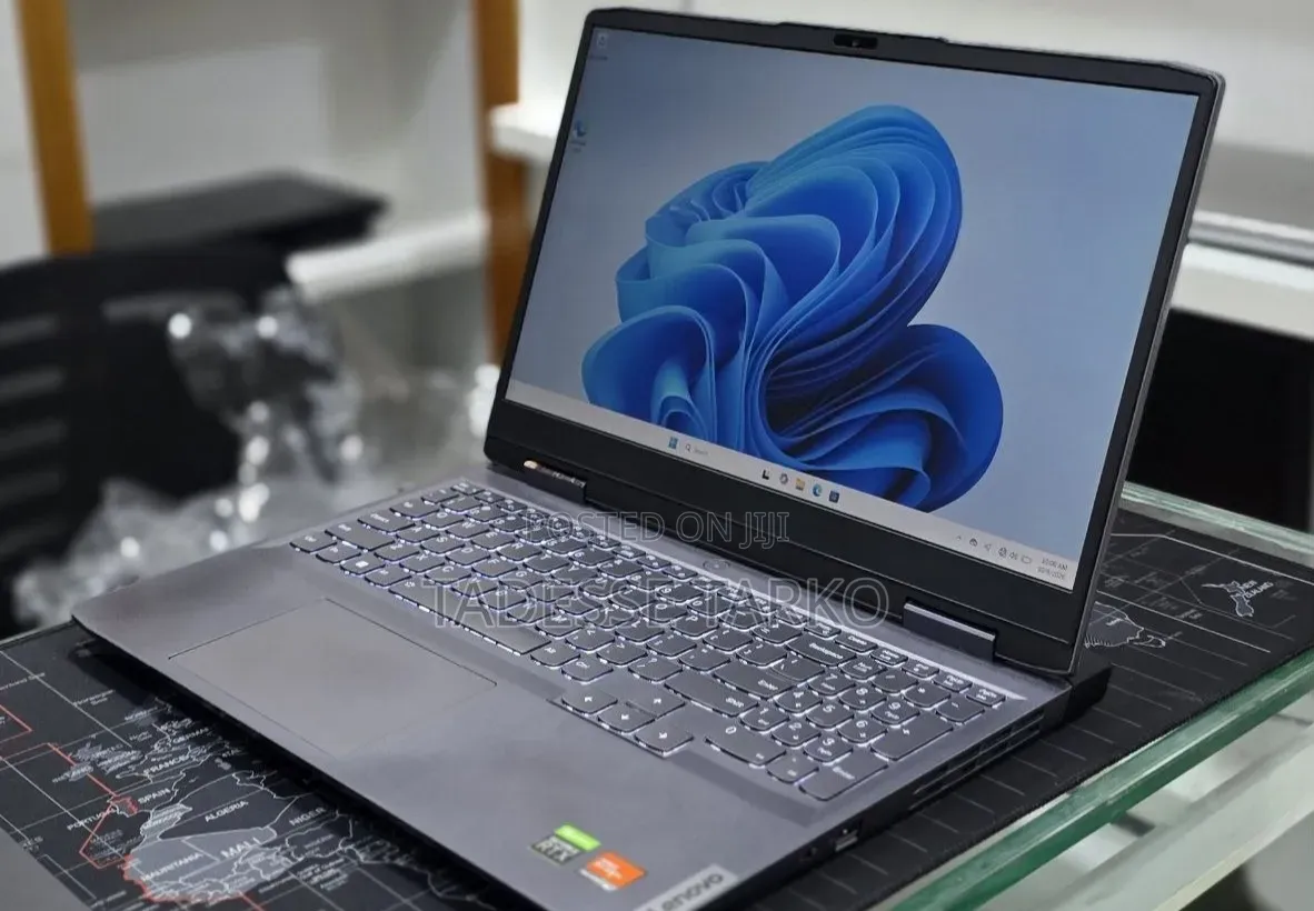 New Laptop Lenovo LOQ 15ARP9 16GB AMD Ryzen 7 SSD 512GB