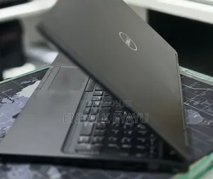 New Laptop Dell Latitude 15 3560 8GB Intel Core i7 SSD 256GB