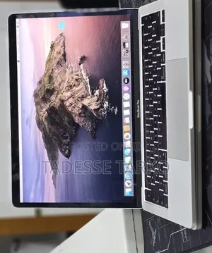 New Laptop Apple MacBook Pro 2020 32GB Intel Core i7 SSD 512GB
