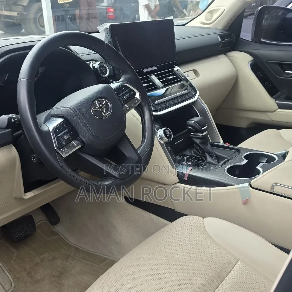 Toyota Land Cruiser 2025 Black