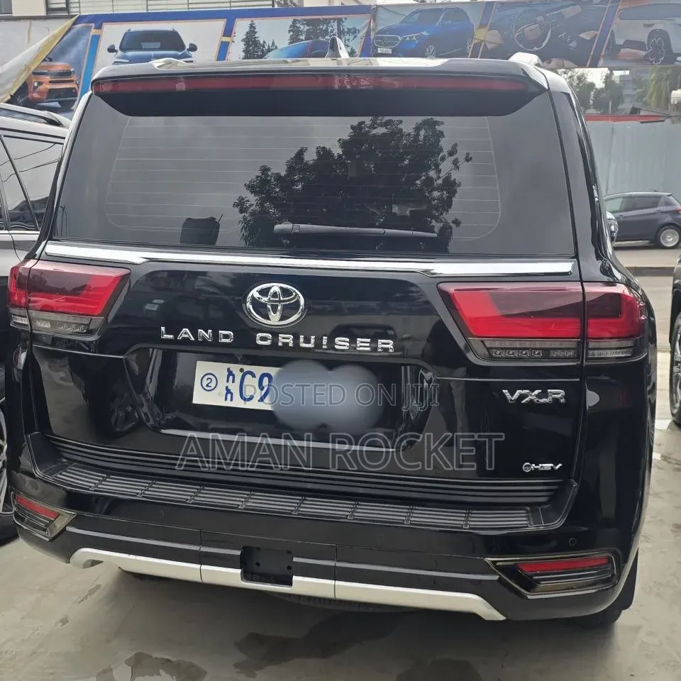 Toyota Land Cruiser 2025 Black
