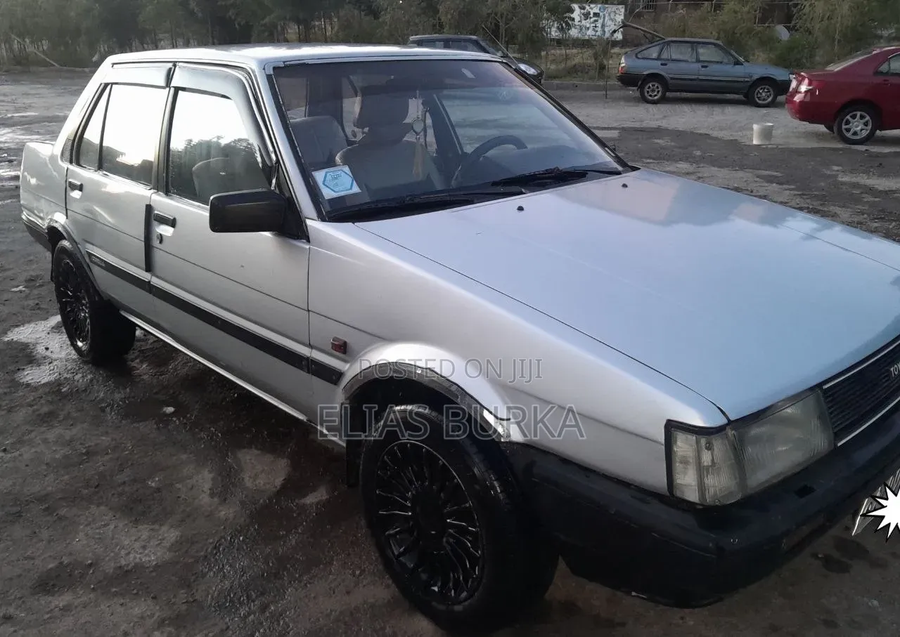 Toyota Corolla II 1985 Silver