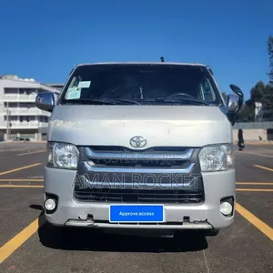 Toyota HiAce 2017 Beige