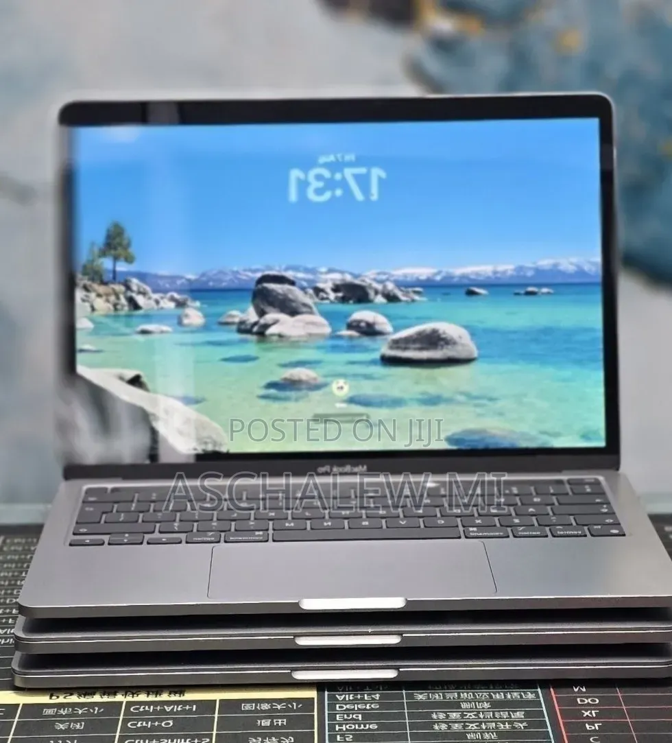 New Laptop Apple MacBook Pro 2020 M1 8GB Apple M1 Pro SSD 512GB
