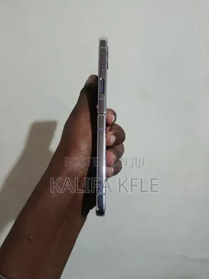 Samsung Galaxy Z Flip4 256 GB